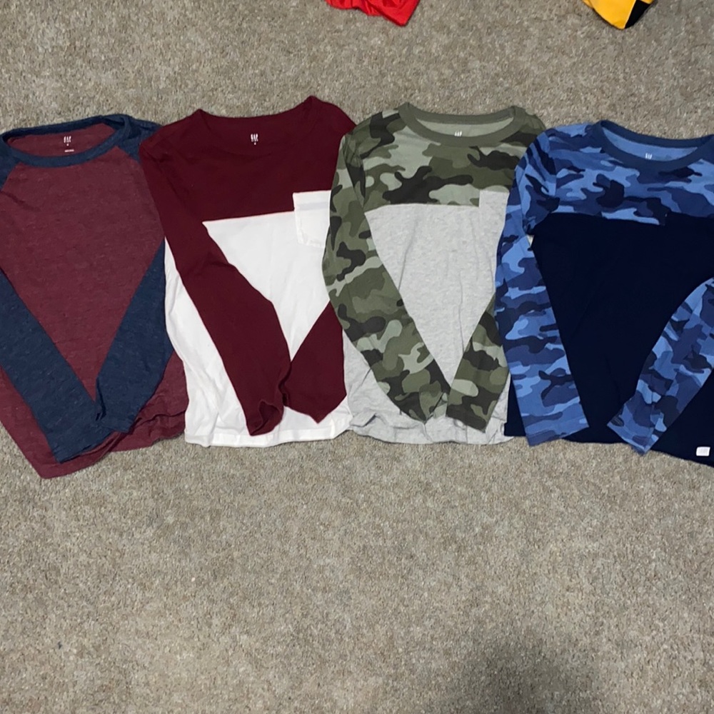Lot of four gap medium long sleeve shirts EUC